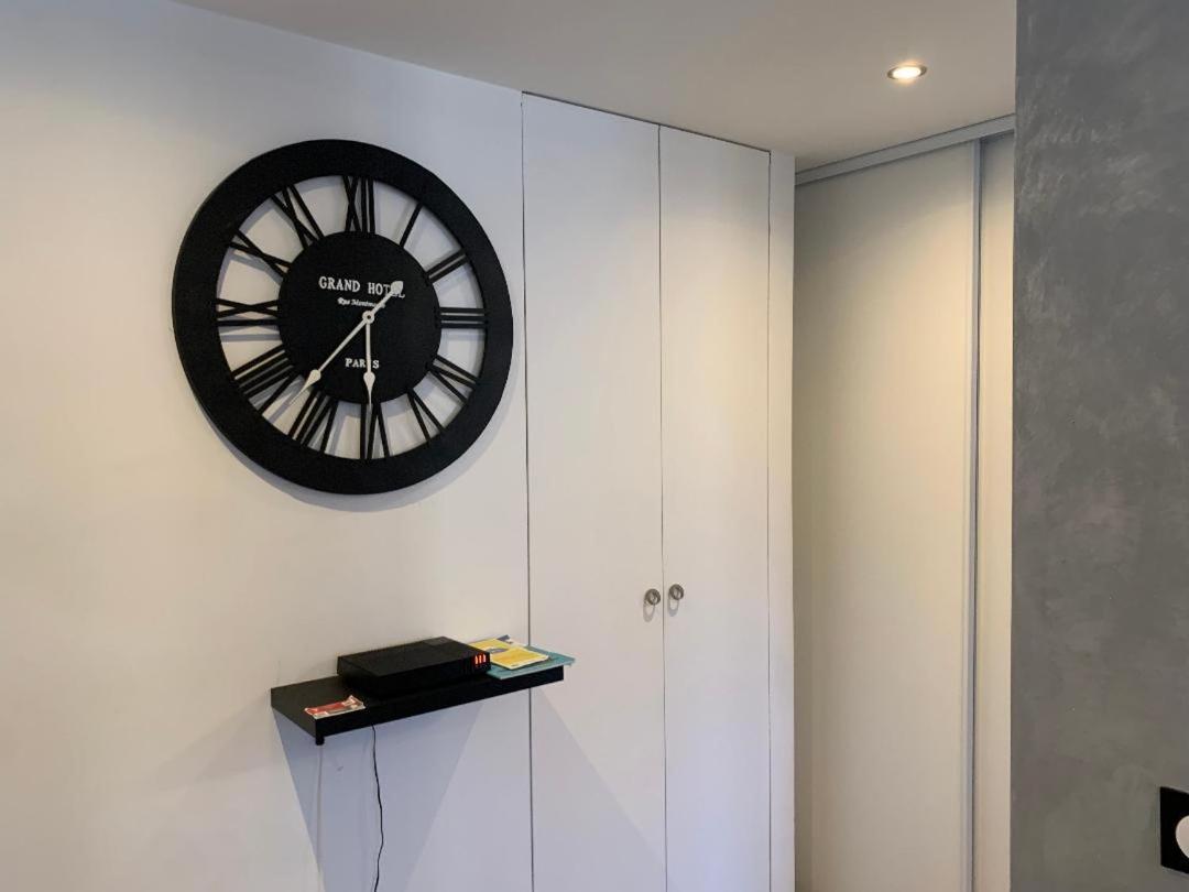 Grand Studio Tres Agreable Avec Bar, Cuisine Et Terrasse กาญเนอ-ซูร์-แมร์ ภายนอก รูปภาพ
