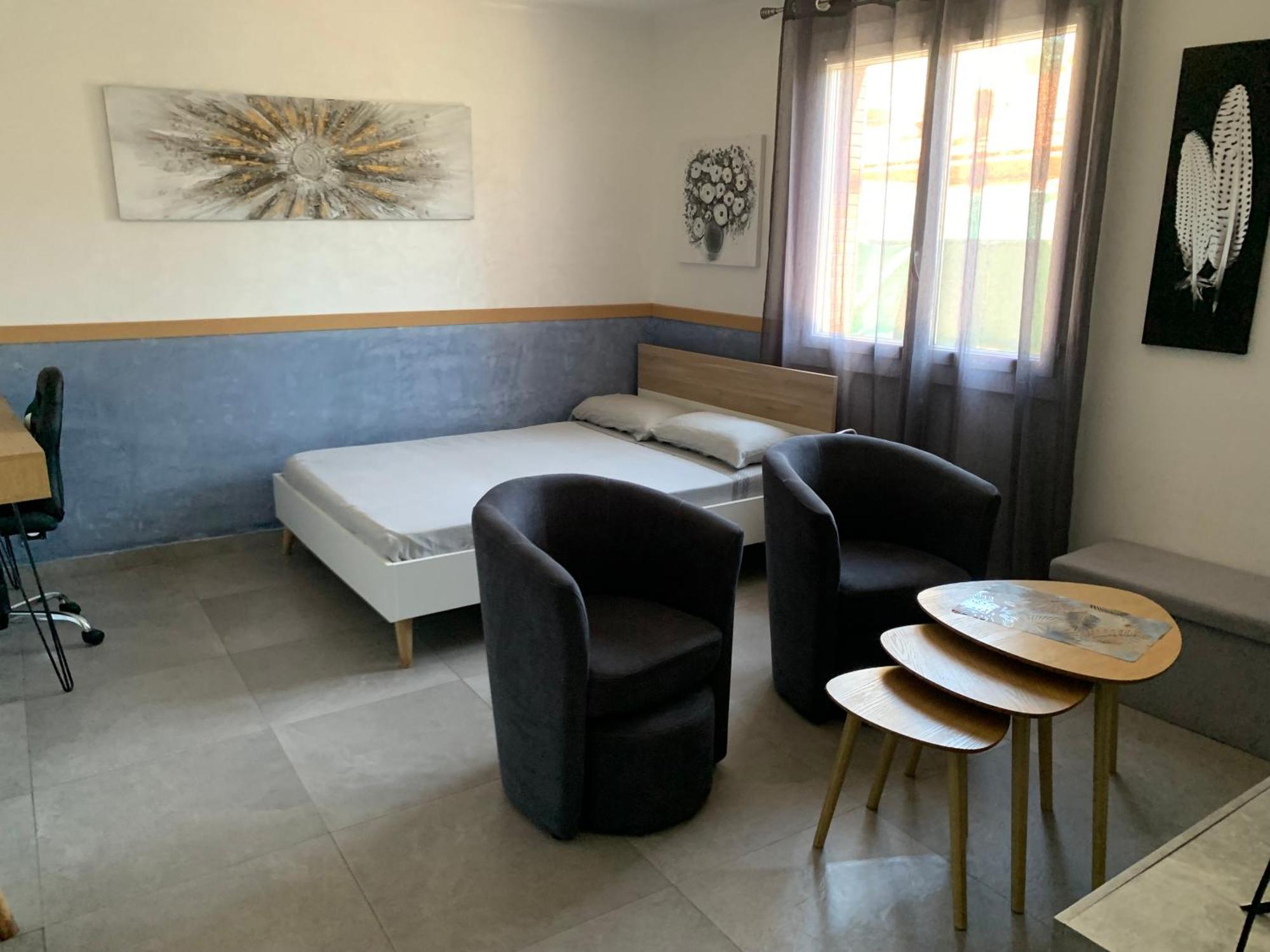 Grand Studio Tres Agreable Avec Bar, Cuisine Et Terrasse กาญเนอ-ซูร์-แมร์ ภายนอก รูปภาพ